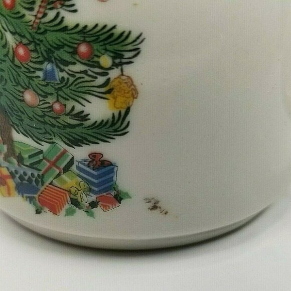 Lot of (3) Vintage Badcock Christmas Tree Mugs Ceramic Tea Hot Cocoa Cups - Picture 6 of 7
